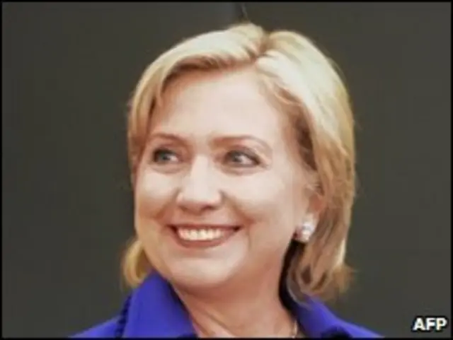 Bà Clinton đang công du Âu châu trong năm ngày