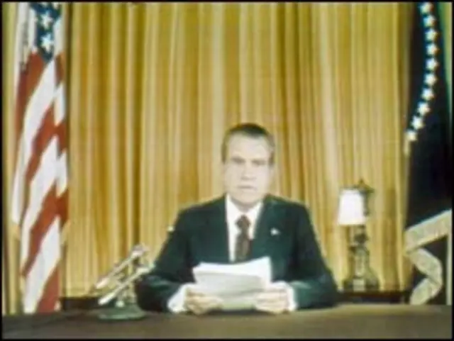 尼克松总统就水门事件发表电视讲话