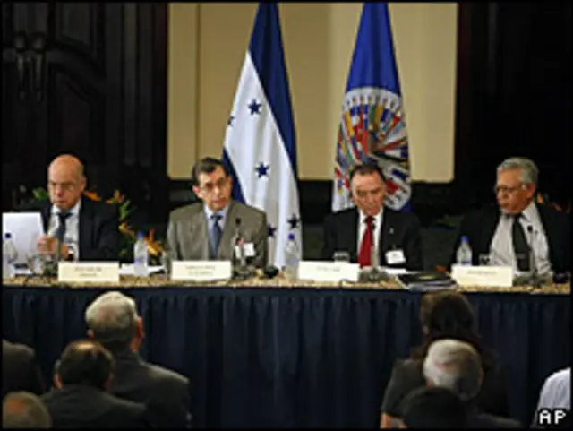 Mediadores diplomáticos internacionales en Honduras, 7 octubre 2009