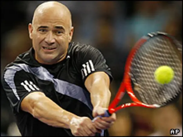 آغاسی یکی از شش ورزشکار در تاریخ تنیس محسوب می شود که در هر چهار تورنمنت گرند اسلم جهان قهرمان شده است