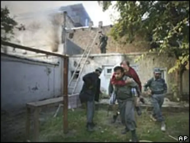 حملے میں اقوام متحدہ کے عملے کے تین ارکان ہلاک اور دیگر کئی زخمی ہوئے۔