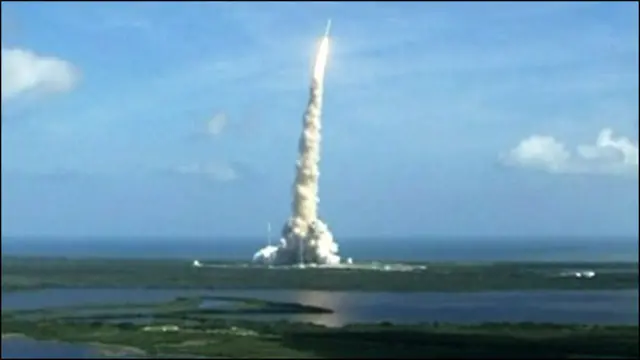 پرتاب آزمایشی نخستین نمونه موشک آرس ۱