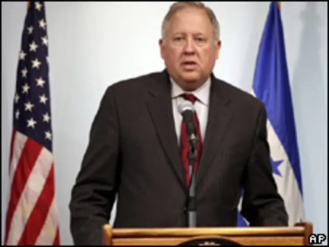 El subsecretario de Estado para Asuntos Hemisféricos de EE.UU., Thomas Shannon