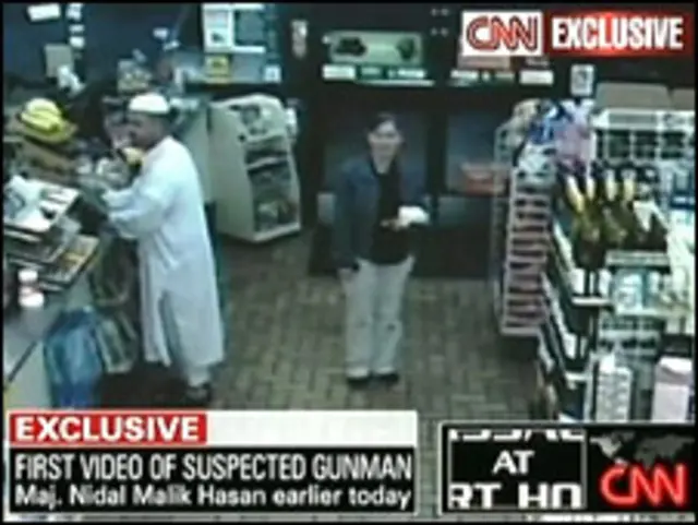 فورٹ ہڈ دنیا میں سب سے بڑا امریکی فوجی اڈہ ہے اور یہاں چالیس ہزار کے قریب اہلکار تعینات ہوتے ہیں۔ اس فوجی اڈے پر ماضی میں بھی فائرنگ اور ہلاکتوں کے واقعات ہوچکے ہیں لیکن جمعرات کا واقعہ سب سے سنگین ہے۔