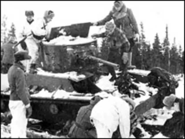 Танки в болотистой местности преимущества наступающим войскам не давали