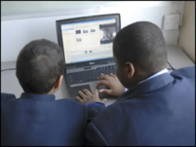 Дети у компьютера