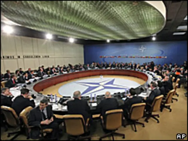 NATO họp thượng đỉnh ở Brussels