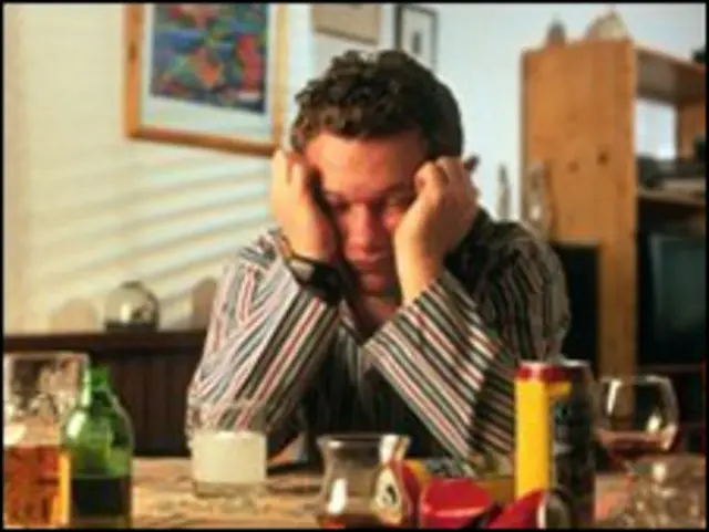 Британиялик олима фикрича, алкогол истеъмол қилишнинг ўзигина одамни зўравон ёда ахлоқсиз қилиб қўймайди.