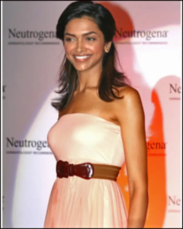 دپیکا اور رنبیر کا افیئر اختتام کو پہنچ چکا ہے