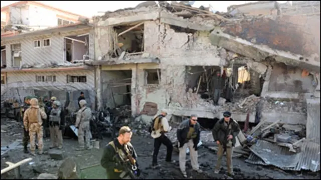 افغانستان کې د يوې مخکېنۍ چاودنې عکس ګورﺉ