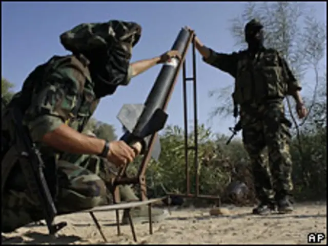 مسلحون فلسطينيون يقصفون اسرائيل من غزة