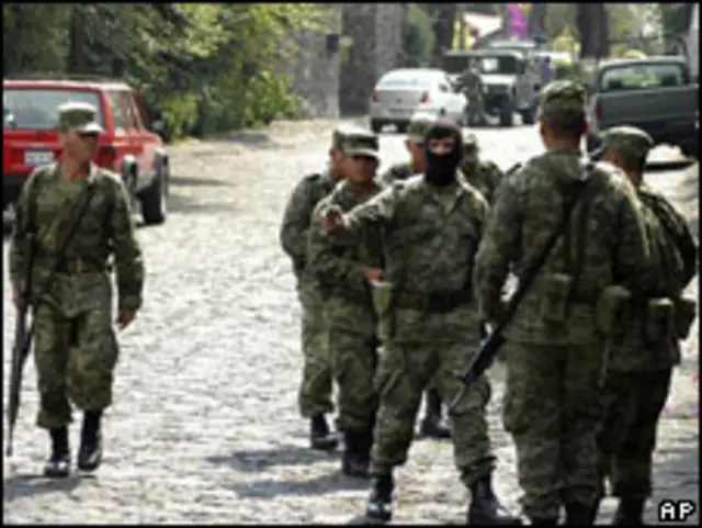 Militares después del operativo militar en Morelos.