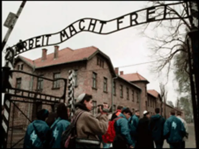 Auschwitz'deki tabela