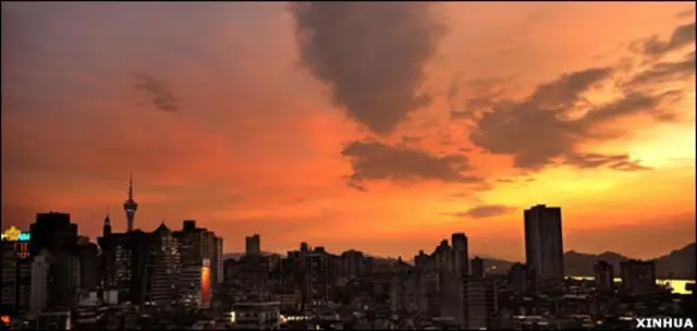 澳门的晚霞（新华社图片27/11/2009）