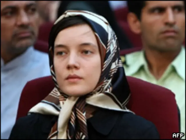 خانم ریس در جریان ناآرامی های پس از انتخابات ریاست جمهوری اخیر در ایران بازداشت شده بود