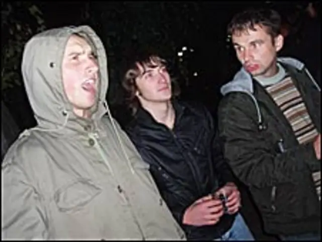 Посиденьки біля Кальміуса: тут читають українські вірші й співають пісень