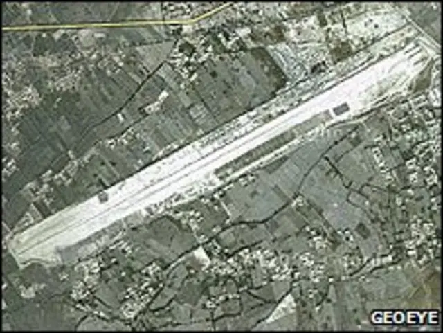 vista aérea da base atacada em Khost, no Afeganistão