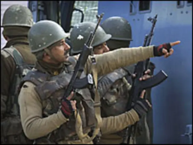 लालचौक में सुरक्षाबल