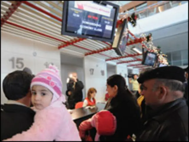 пасажири у Тбілісі реєструються на літак до Москви