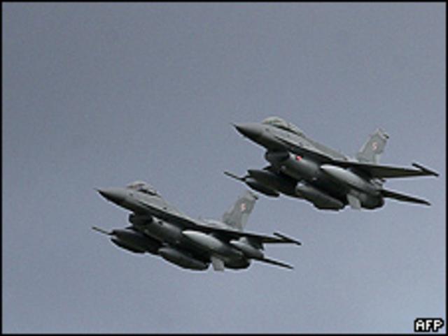 Aviones caza F-16, Foto de archivo.