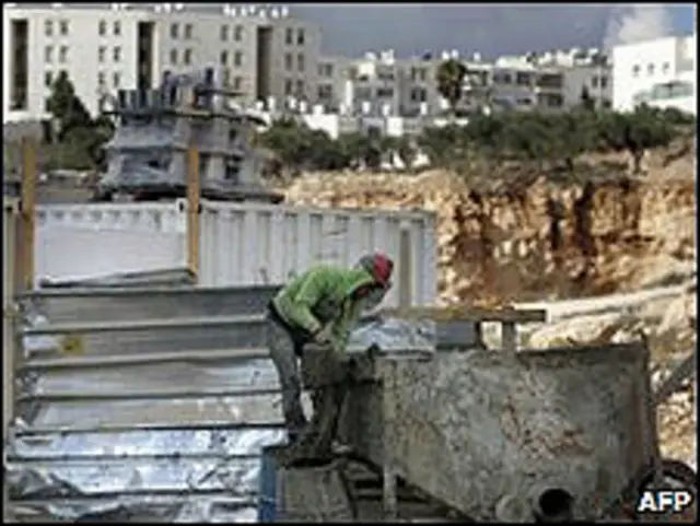 أعمال بناء مستوطنة جيلو