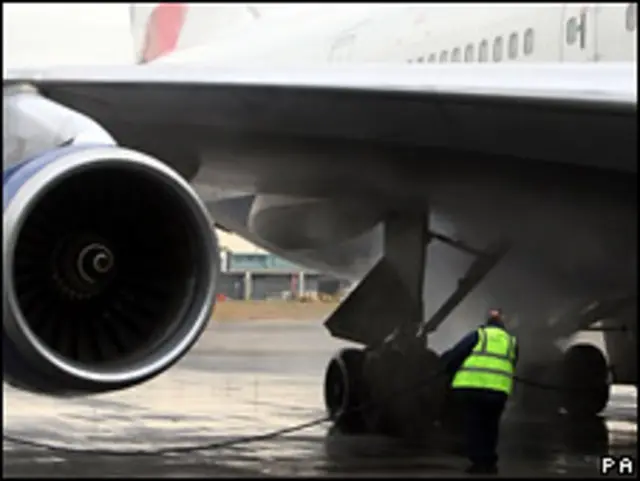 Самолет в Хитроу