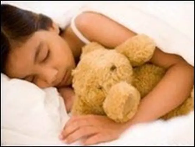 Ухлаётган қизалоқ