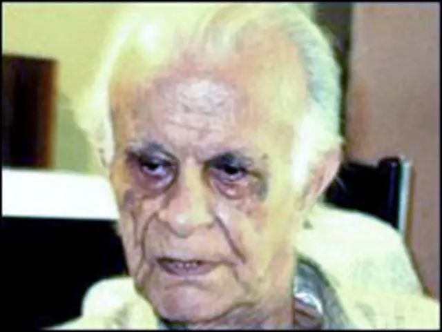 محمود اعتماد زاده