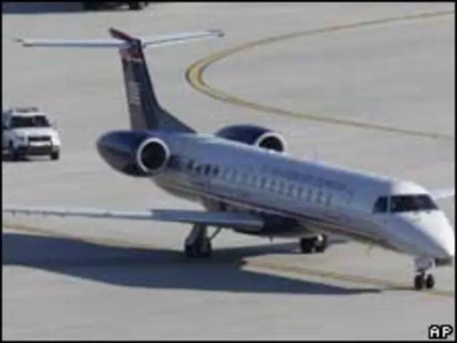 الطائرة في مطار فيلادلفيا