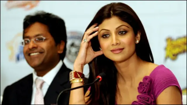 فلمسي ستورې