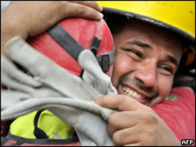 Trabajadores de rescate mexicanos