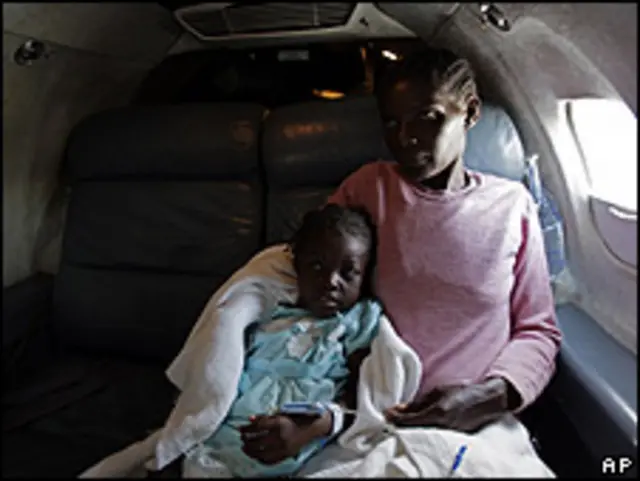 Dos haitianas en un avión