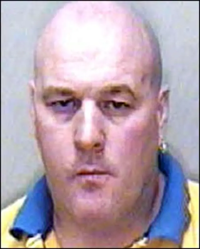 Colin Gunn ở tù mà vẫn vào được trang mạng xã hội Facebook