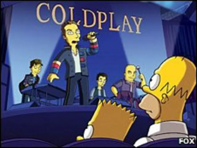 辛普森家的老爸霍默将酷玩乐队请到“春田镇”（Springfield）的家中表演