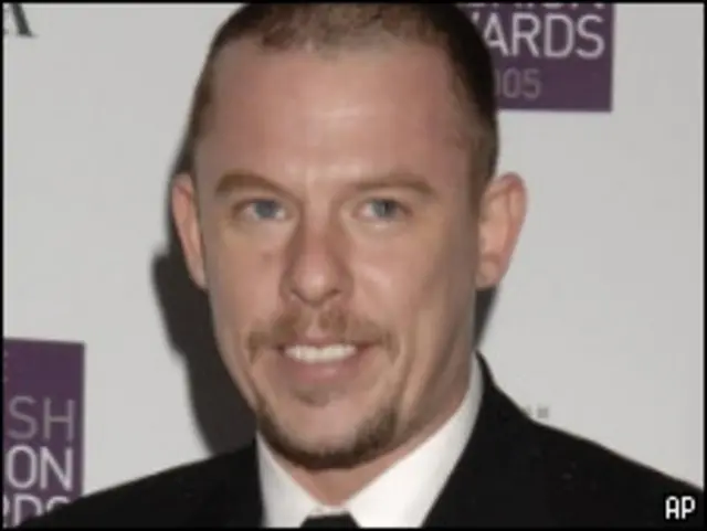 Британский дизайнер Александр Маккуин 