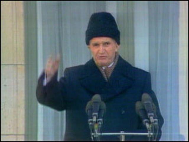 1989年12月21日齐奥塞斯库向民众讲话