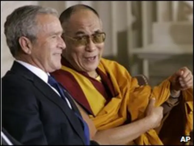 Bush dan Dalai Lama