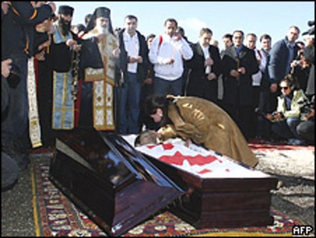 Похороны Нодара Кумариташвили