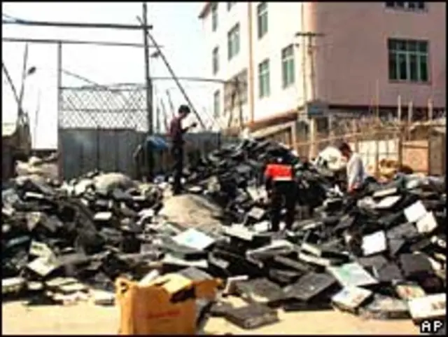 इलैक्ट्रॉनिक कचरा बेतहाशा बढ़ रहा है