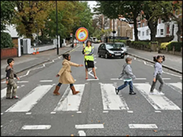 Milhões de visitantes já recriaram a clássica pose dos Beatles