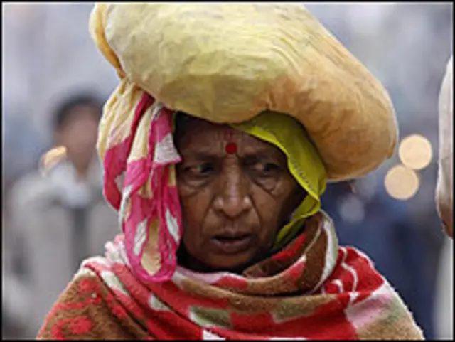 कुछ विश्लेषक इसे आम आदमी का बजट मान रहे हैं.