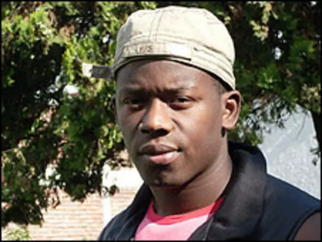 Pierre Desarmes, cantor que levou a família para o Chile