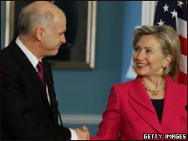 George Papandreu y Hillary Clinton