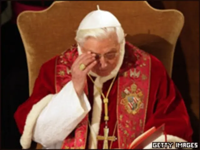 Giáo Hoàng Benedict không phát biểu gì về các vụ tai tiếng tình dục