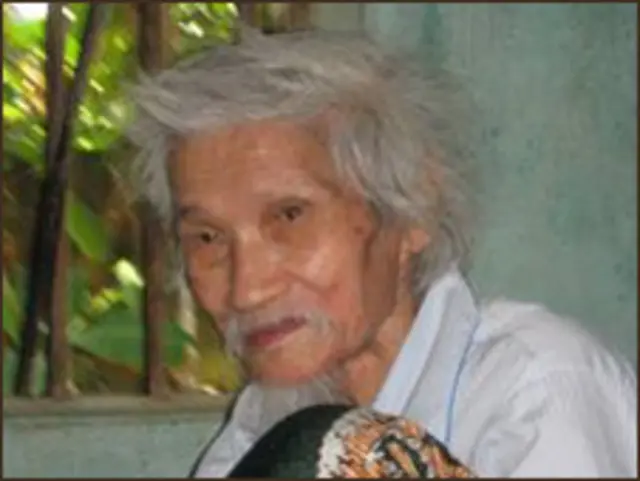 Nhà thơ Hữu Loan có bài Màu tím hoa sim bất tử