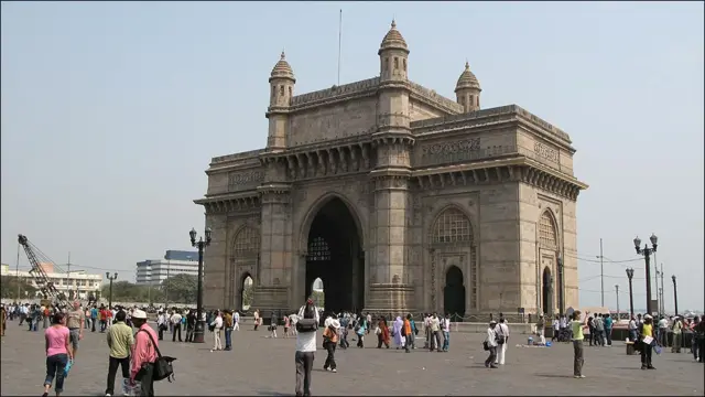孟買地標之一：印度門Gateway of India（10/3/2010）