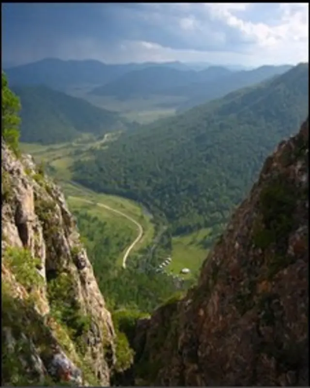 غار دنیسووا (عکس از جی کراسه)