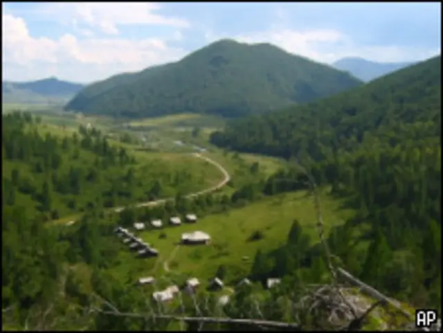 Денисова Пещера в Алтайских горах