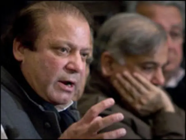 پاکستان مسلم لیگ نواز تشدد کی مذمت تو کرتی ہے لیکن توہین رسالت قانون میں ترمیم کے بارے میں چپ ہے۔