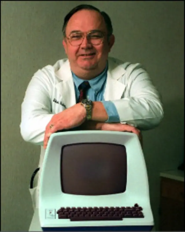 Генри Робертс со своим "Альтаиром"